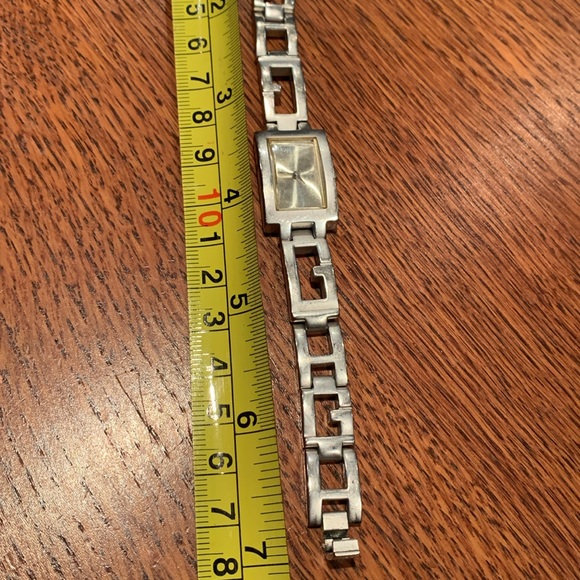 Guess “Ice” Bracelet Watch - Picture 10 of 12